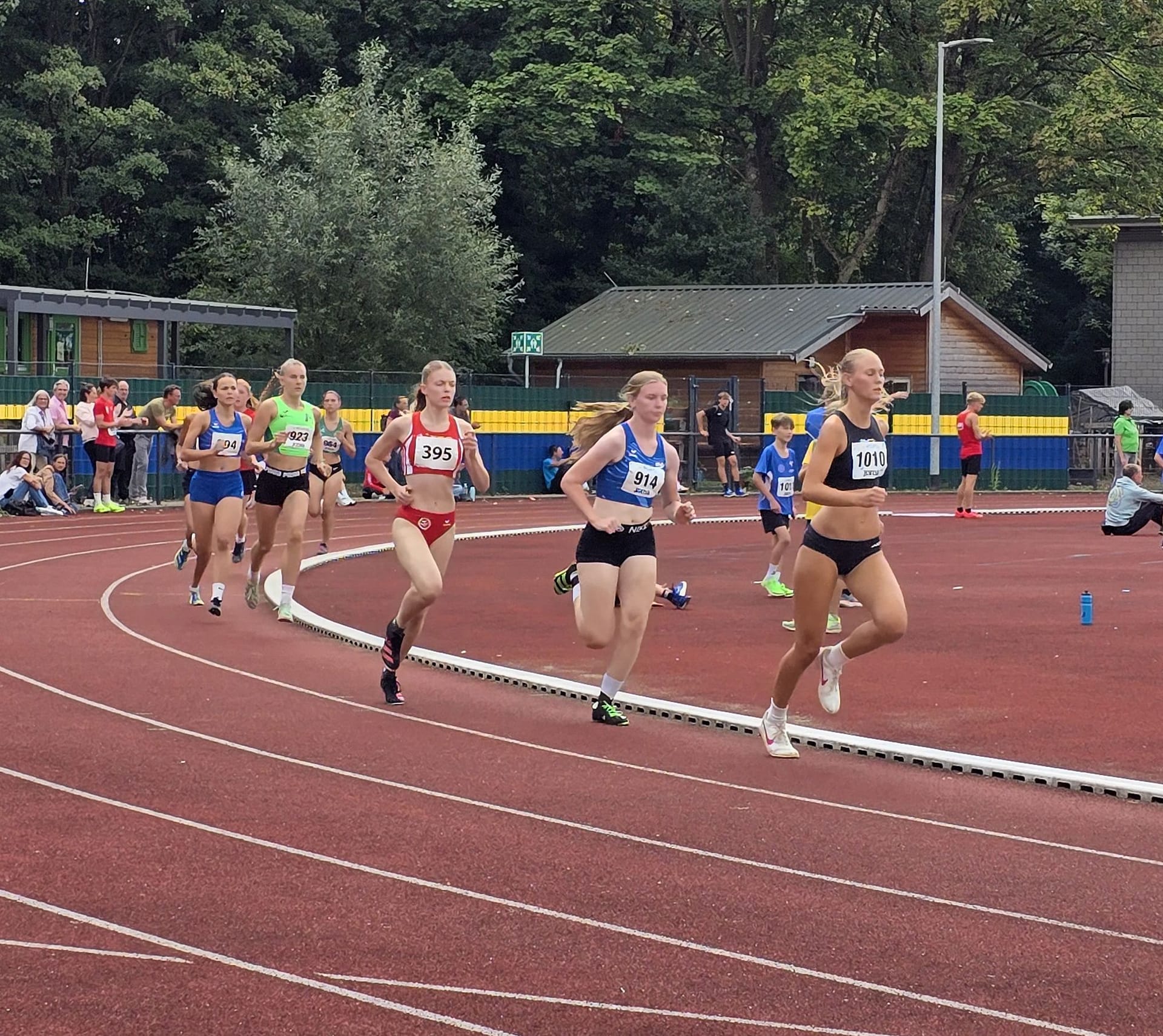 Viivi_800m